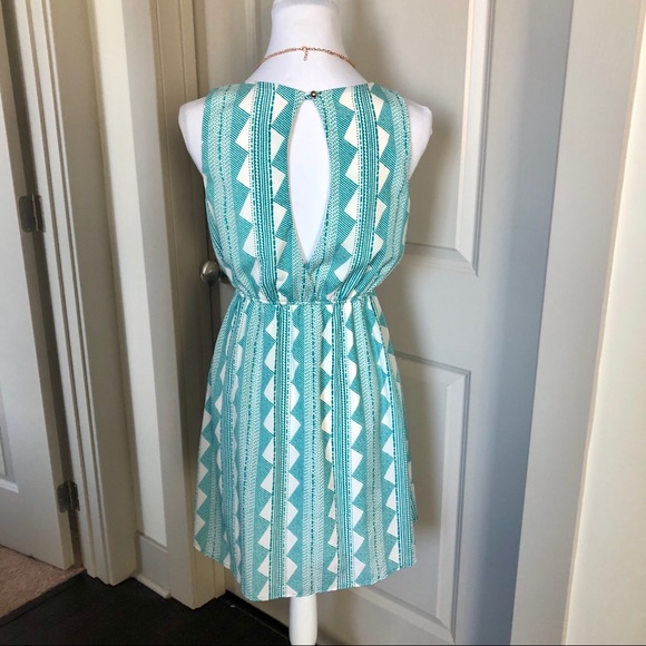 Francesca’s 💚 White & Green Dress 👗S - Picture 8 of 10